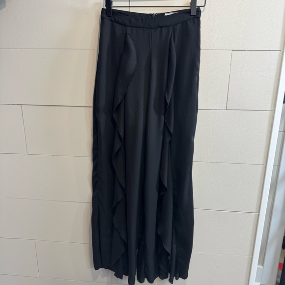 White Closet Black Wide Leg Split Leg Pants - XS - Picture 3 of 10